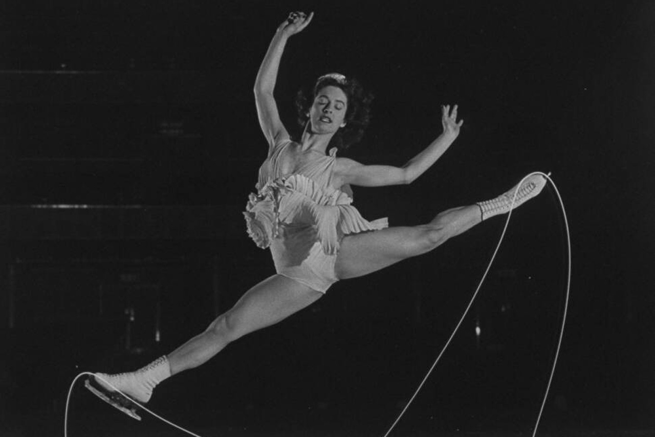 Sport und Kunst ?! – Wir zeichnen Bewegungen mit Licht / Le sport et l´art ?! – Nous dessinons des mouvements avec de la lumière